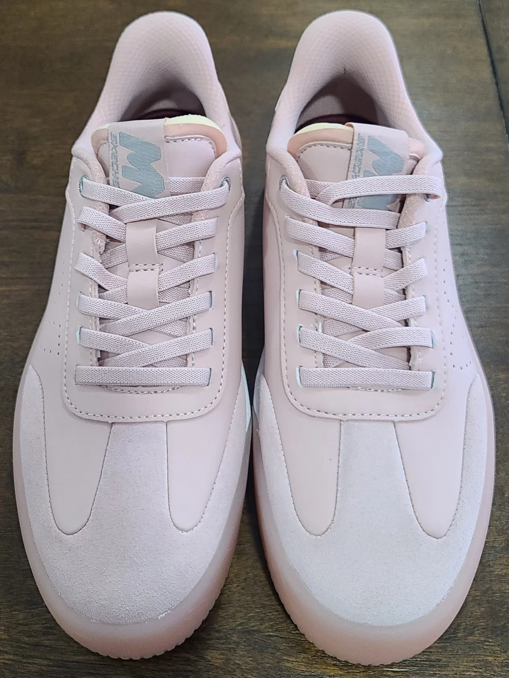 Skechers new without
